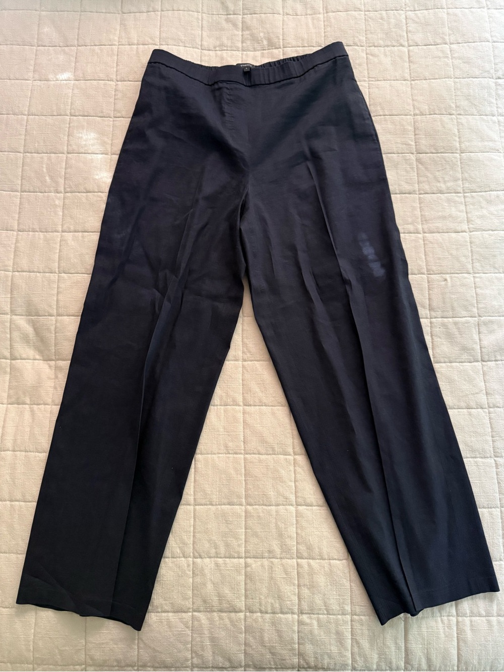 Worn Once! Theory Relaxed Pull-On Pant in Navy Linen • Size S